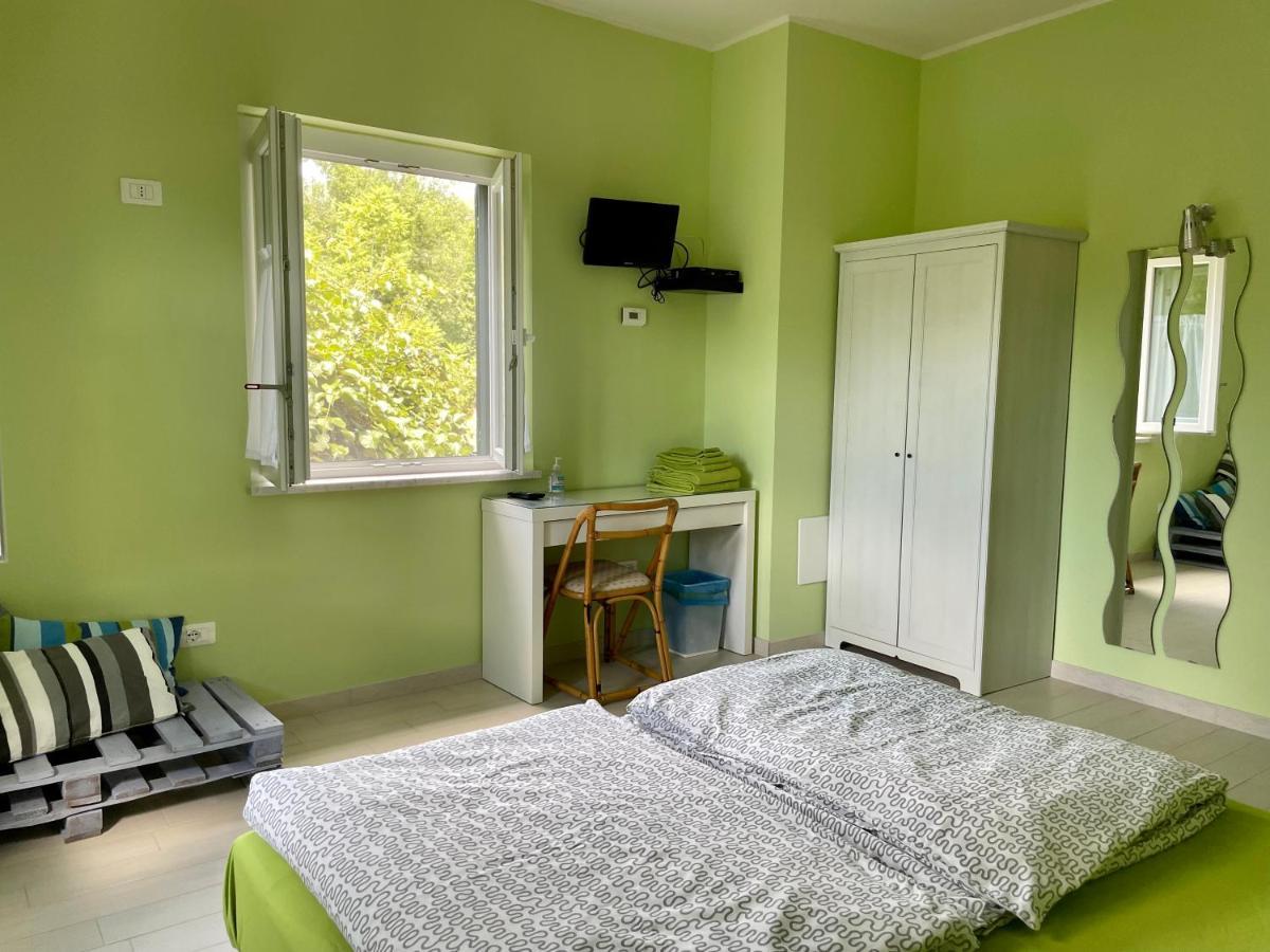 Impronte Nel Bosco Bed & Breakfast Calice al Cornoviglio Exterior photo
